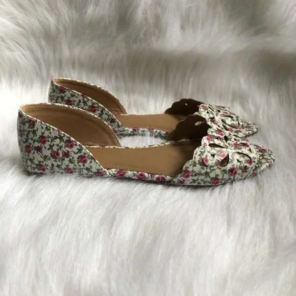 So Shoes Women’s Size 8.5 M Open Toe Rose Floral Print Slip On Flats - Picture 2 of 8